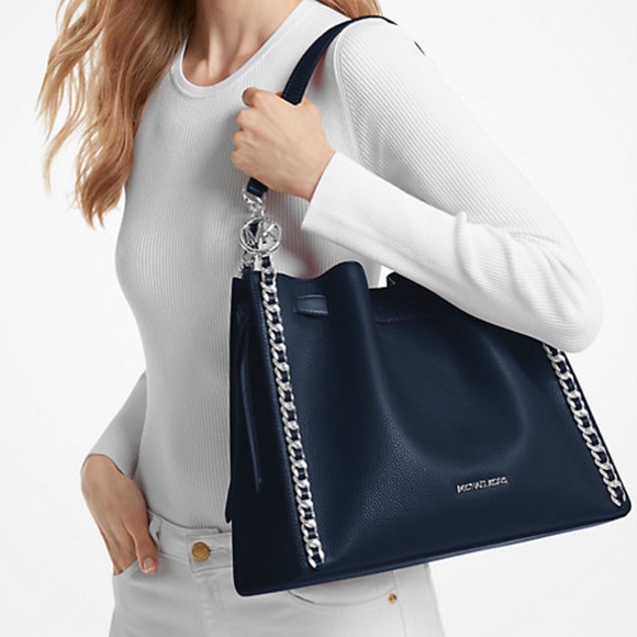 Untouch brand new Authentic Michael Kors Mina Large Chain Shoulder Bag (Black) - Picture 3 of 5